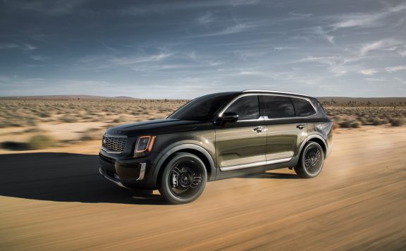 2020 Kia Telluride Driving